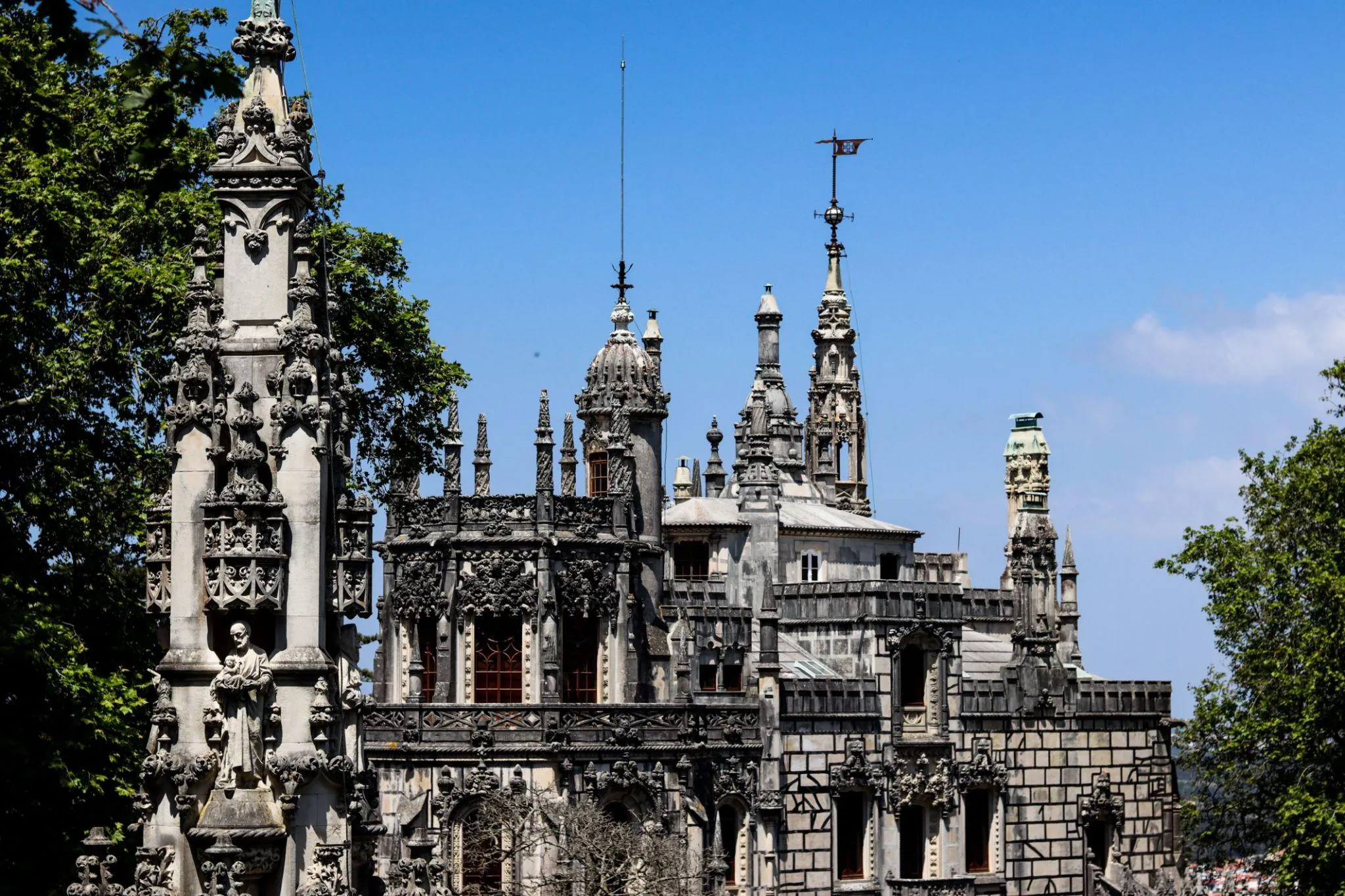 Fachada gótica e ornamentada da Quinta da Regaleira